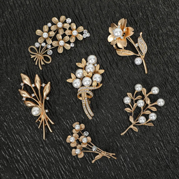 Gold December Birthday Flower Brooch