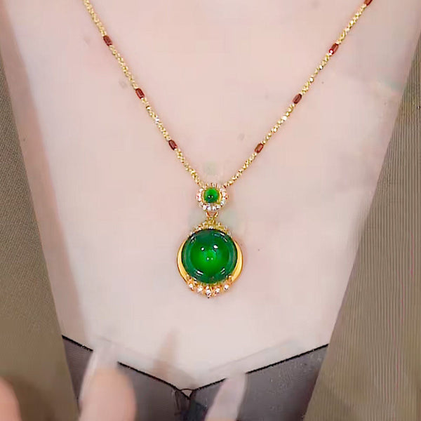 Diamond-studded Natural Emerald Jade Stone Necklace