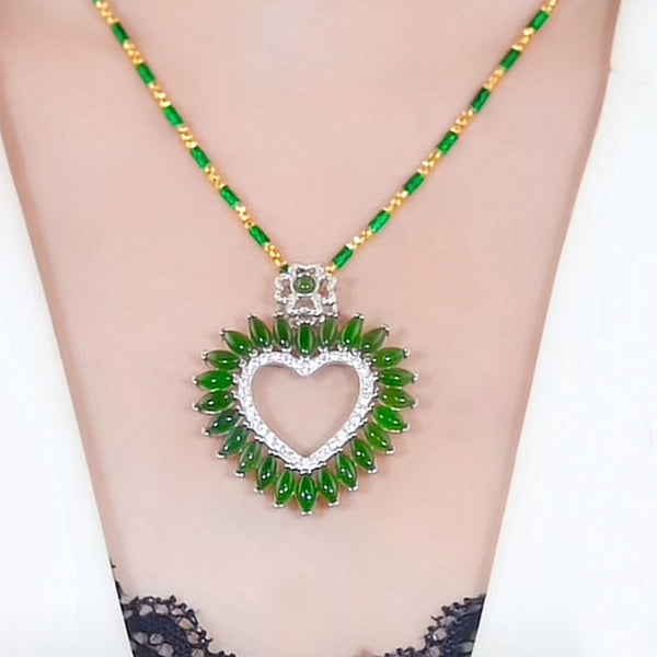 Heart-shaped diamond Natural Emerald Jade Stone necklace