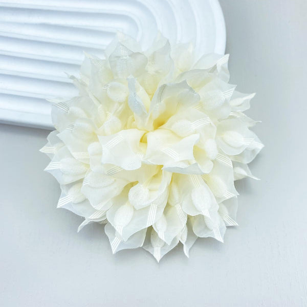 Mesh multi-layer 3D chrysanthemum brooch