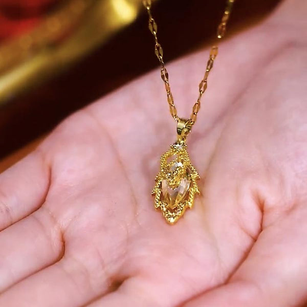 Natural crystal necklace with leaves