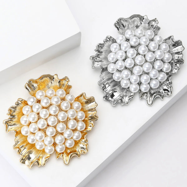 Light luxury pearl flower brooch