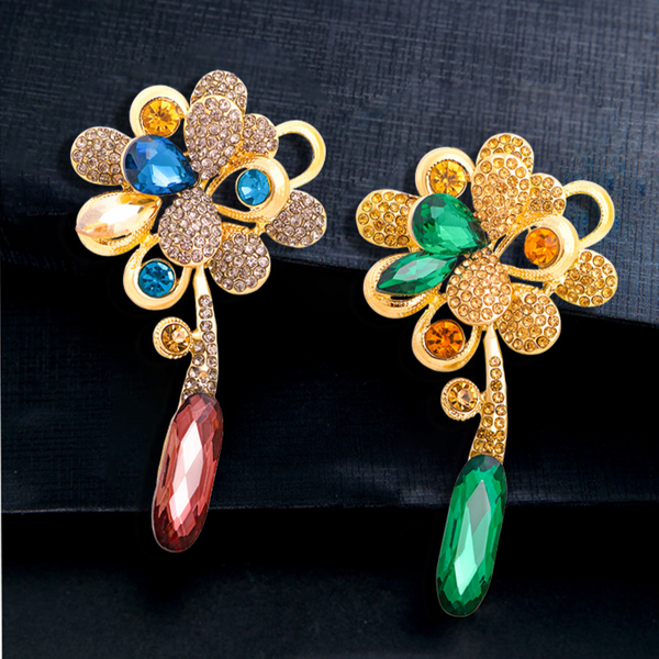 Vintage flower brooch