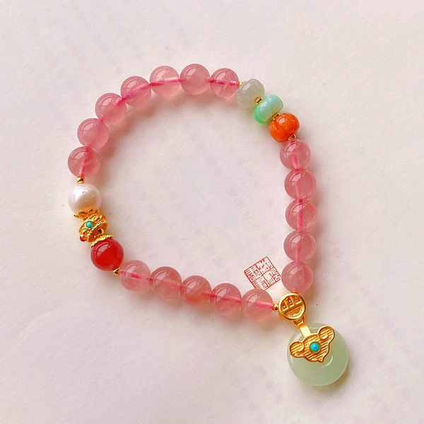 Lucky clasp ? Pink crystal jade bracelet