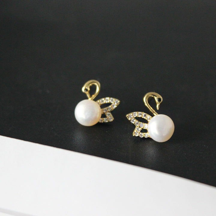 Little Swan ? Pearl Zircon Earrings