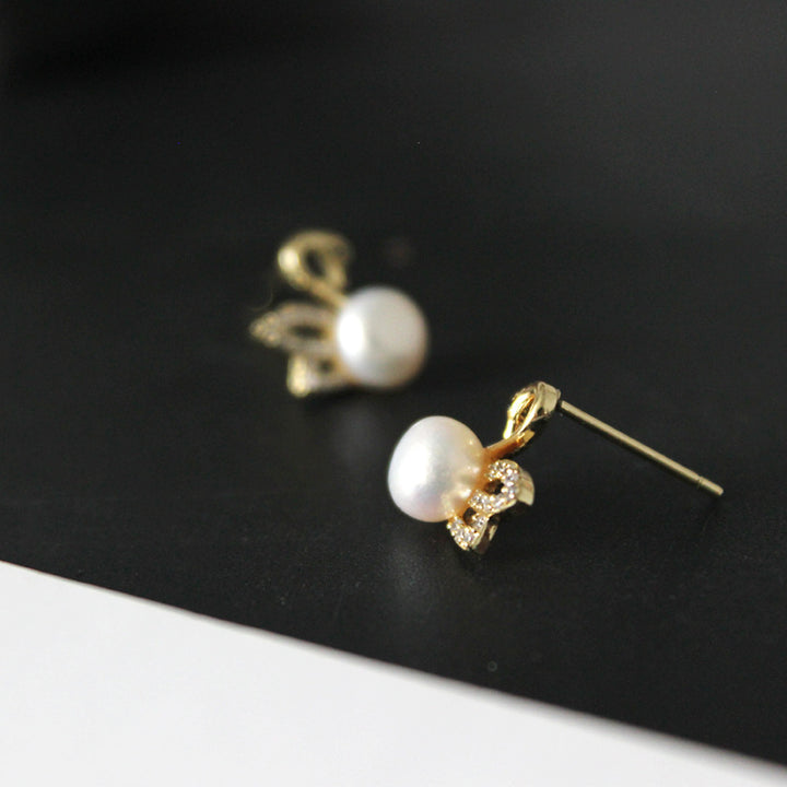 Little Swan ? Pearl Zircon Earrings